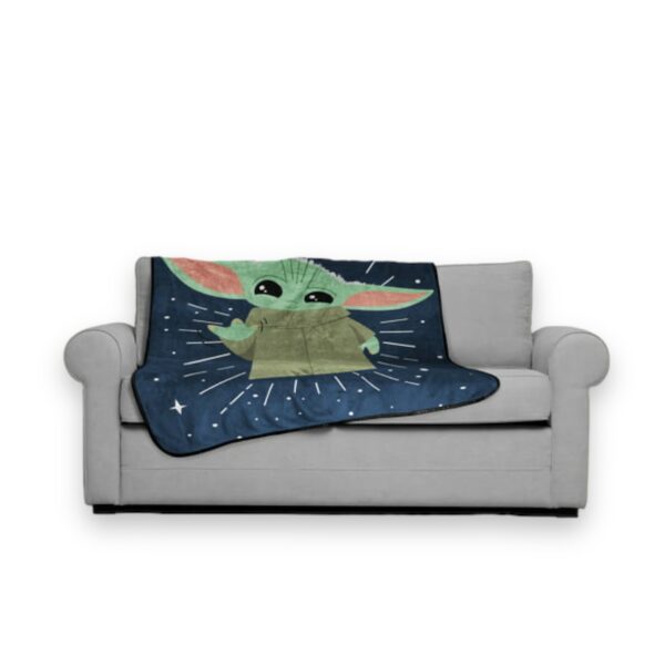 Manta microfibra Baby Yoda - Imagen 3