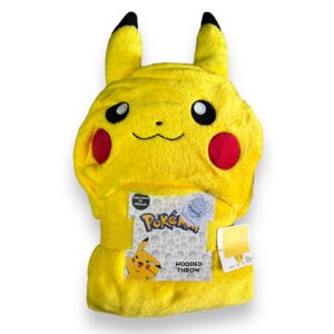 Manta con capucha Pikachu