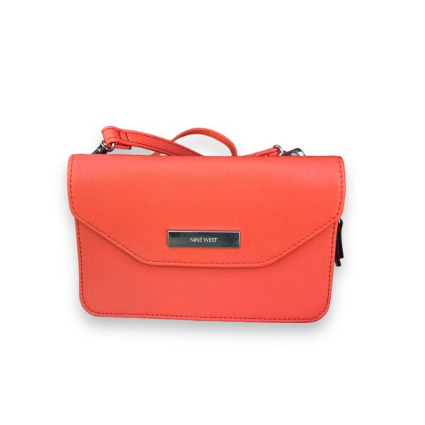 Crossbody y billetera Nine West