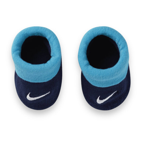Set Bebé Gorro Calzado y Babero Nike - Imagen 3