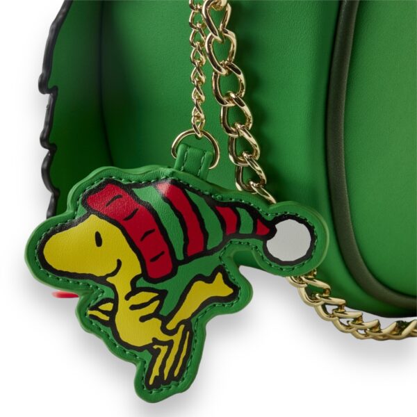 Crossbody Loungefly Snoopy Navidad - Imagen 11