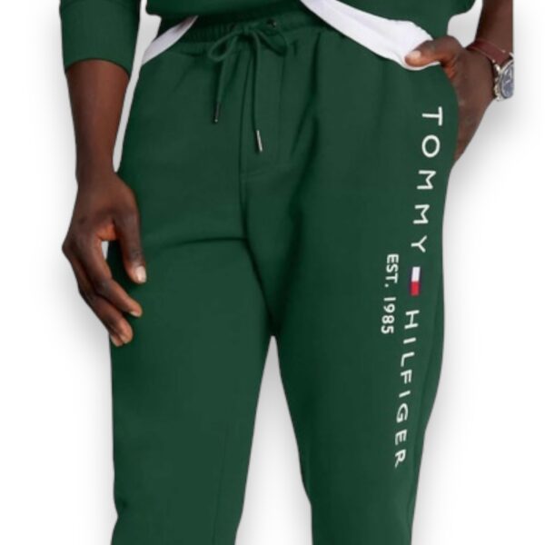 Conjunto Hombre Polerón y Jogger Tommy Hilfiger - Imagen 2