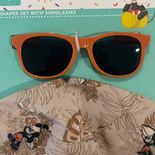 Conjunto Bebé Gorro, Traje de Baño y Lentes de Sol Mickey - Imagen 4
